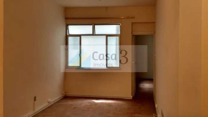 Apto 72 mts, 2 qtos c/ depend. prédio só residencial, garagem no cond rodízio