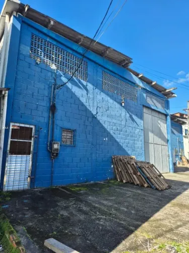 Galpão para Locação em Salvador, Águas Claras, 2 banheiros