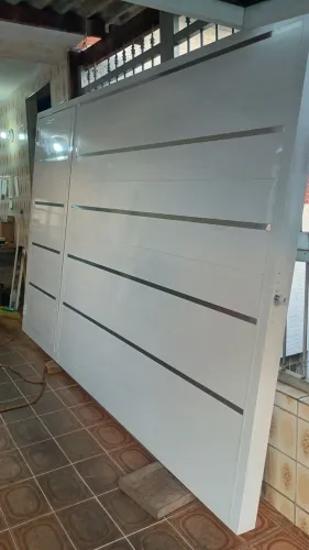 Portão para Garagem material em Alumínio