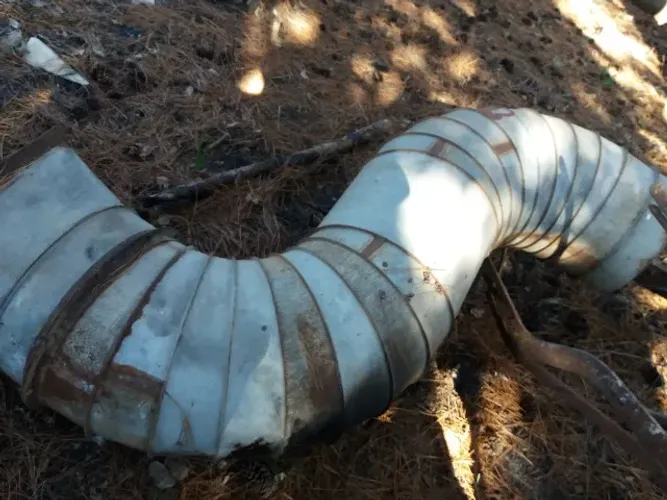 Ciclone Secador de Grãos Gigante - Peças de Metal para Arte e Decoração Industrial