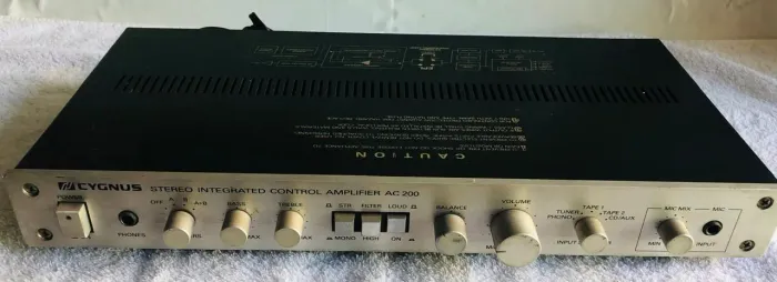 Amplificador Cygnus Stereo AC 200