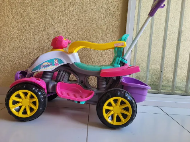 Quadriciclo Infantil Magical Super Novo