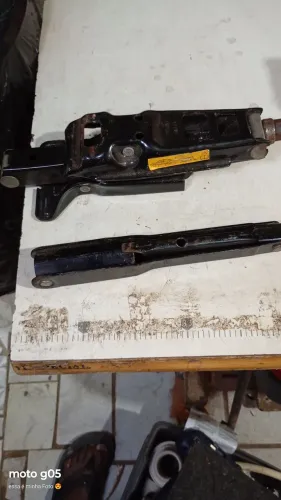Vende-se um Macaco automotivo 