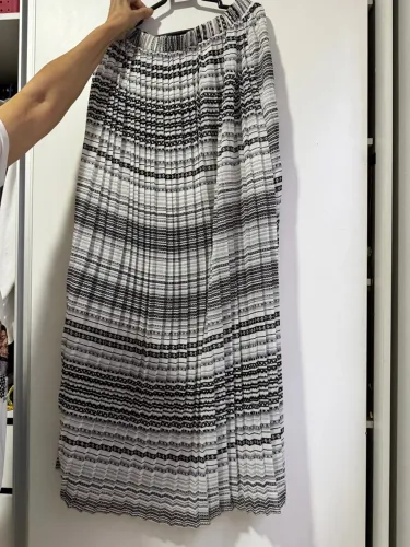 Saia Longa Plissada com Estampa Geométrica