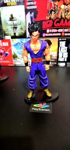 Action figure Gohan
