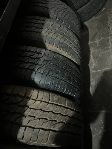 Pneu 265/65/17 Michelin  90 % Vida Util!