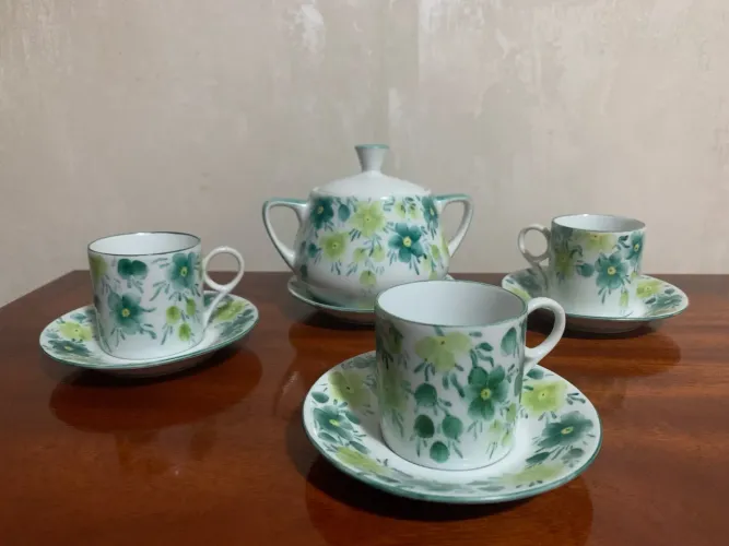 jogo de café - porcelana steatita- -pintura a mão- anos 70  - 7 peças 