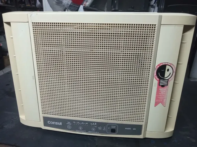 AR COND. 127 V. C. REMOTO /CONSUL - ESTADO DE NOVO - 7.500 BTU .