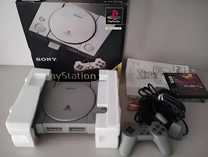 Sony Playstation na caixa + gran turismo + modelo 3500 utimo com saida rca atras