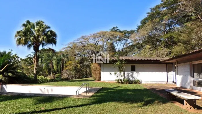 Casa à venda no Parque Silvino Pereira - Granja Viana