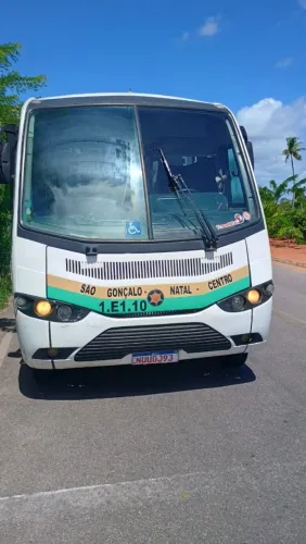 Vende-se  Micro-Ônibus Urbano Sênior 2010