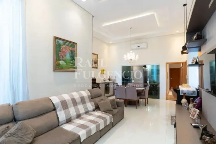 Linda casa em condomínio para alugar no Parque Tauá - Araçari