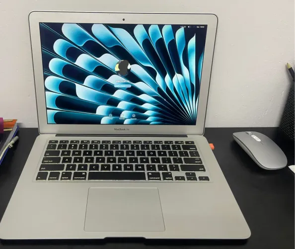 MacBook Air 2011、13インチ、4GB、128GB macbook air 13 2011