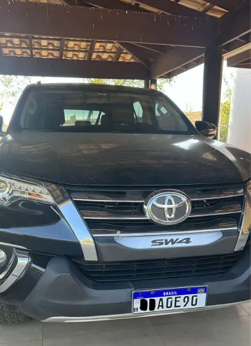 Toyota Hilux SW4 SRX 4X4 2.8 TDI 16V Dies. Aut. 2017