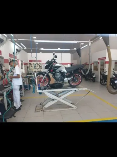 CG Titan 2023 edição especial único dono