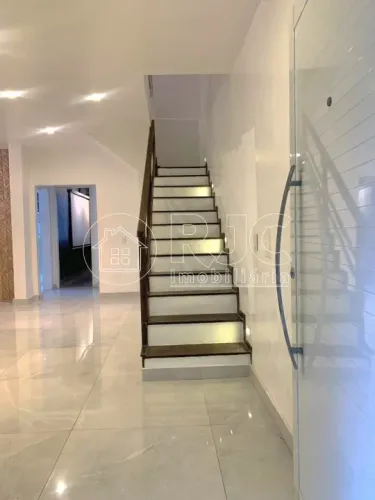 Casa para venda tem 339 metros quadrados com 6 quartos em Grajaú - Rio de Janeiro - RJ