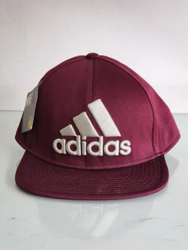 Boné Flat Fitted Adidas