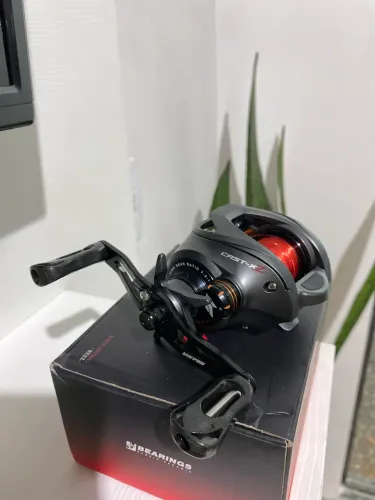Vara de pesca + Carretilha. 