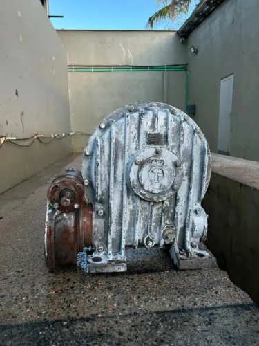 CAIXA DE REDUÇÃO
