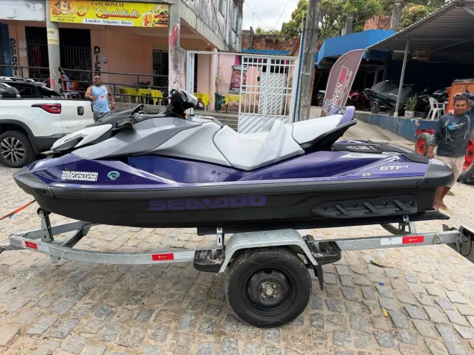 Jet Ski Seadoo 170 c/40 h 2025 c/carretinha