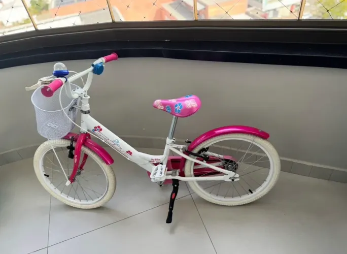 Bicicleta infantil zerada pouco uso