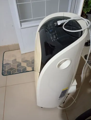 VENDE SE AR-CONDICIONADO