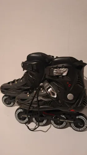 Patins Dynamix Preto V2 - 80mm ABEC-7