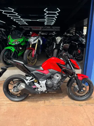 HONDA CB 300F TWISTER ABS VERMELHO 2023