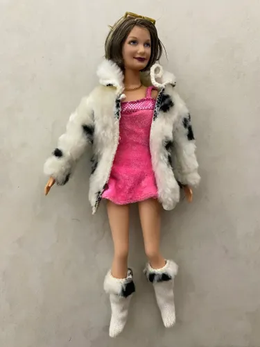 RARA Barbie Mattel 2002 Inverno de Luxo - Casaco Dálmata