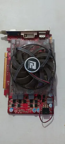 Placa de vídeo AMD Radeon HD5770 1GB