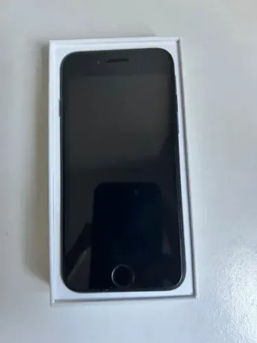 iPhone SE 2022 3ª geração em perfeito estado