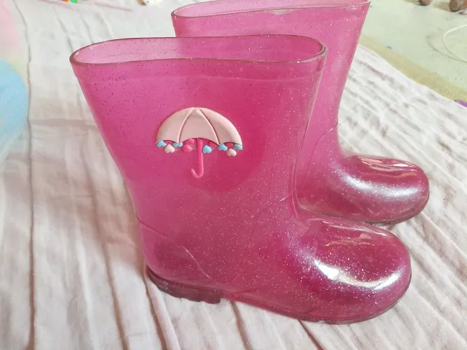 Bota de chuva num 31/32 rosa gliter