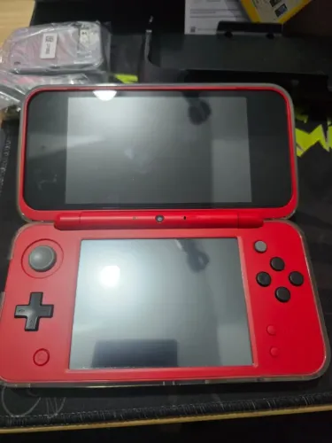 Nintendo 2ds XL pokeball edition