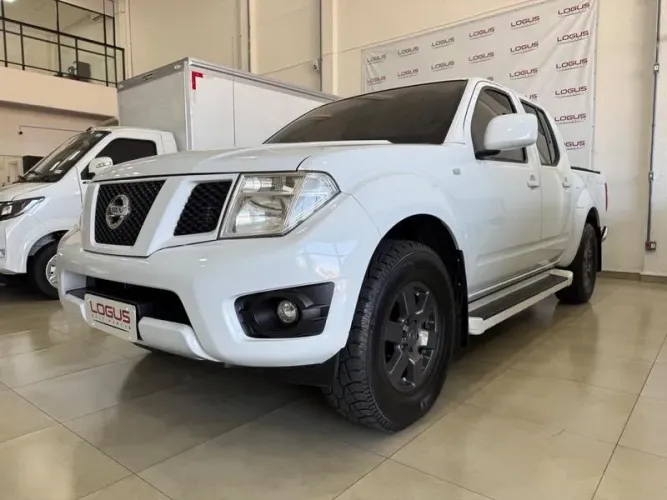 Nissan Frontier S CD 4X4 2.5 TB Diesel 2015
