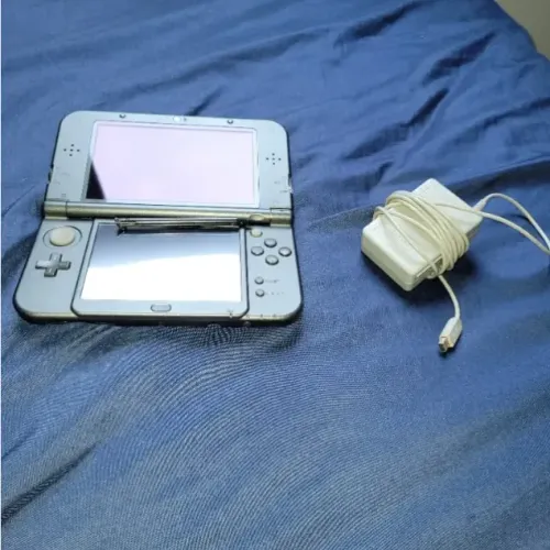 New Nintendo 3DS XL desbloqueado, funcionando perfeitamente.