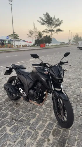 FAZER 250 ALL BLACK