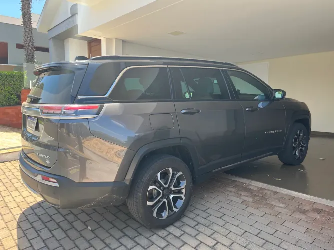 Jeep Commander Limited T270 1.3 TB Flex AUT 2022