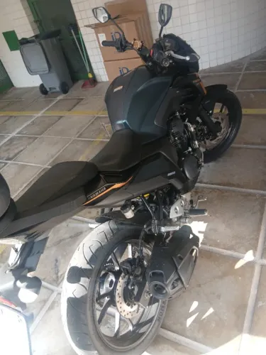 Yamara Fz25