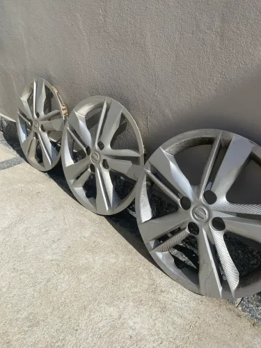 Jogo de 3 Calotas Originais Nissan Kicks - Aro 17 - Originais Nissan