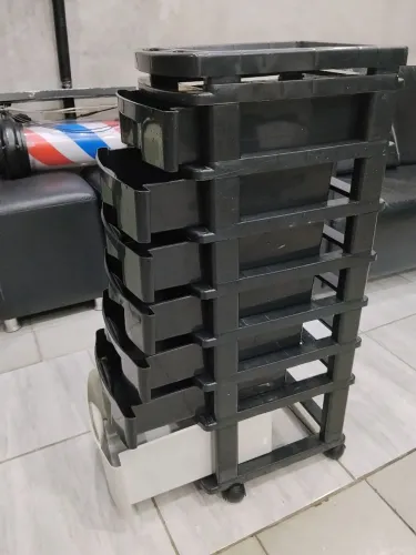 Carrinho auxiliar para salão