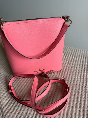 Bolsa Kate Spade bucket/crossbody