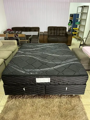 Cama box casal Umaflex molas ensacadas base dupla usada em bom estado ((ENTREGO GRATIS)