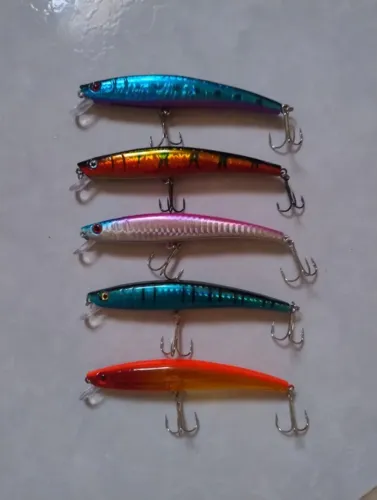 5 Iscas Artificiais Meia Água 11,5cm/12G+Brinde Gancho
