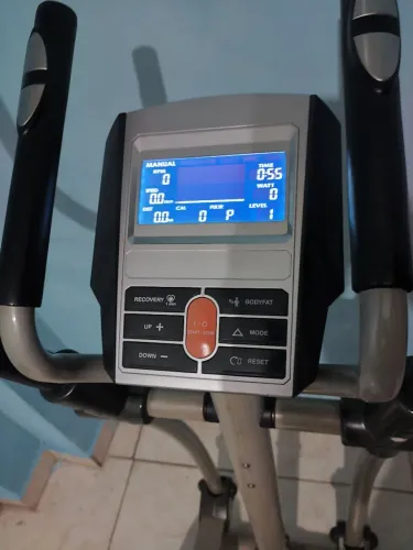 Elíptico Athletic TOP! Suporta até 150kg!Toda Eletrônica!