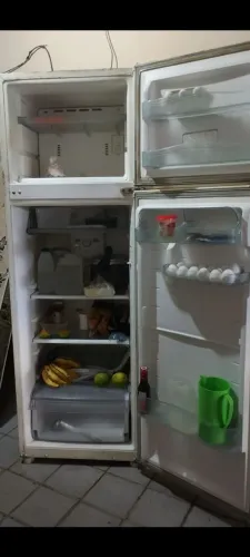 geladeira fosfri toda em ordem funcionando perfeitamente