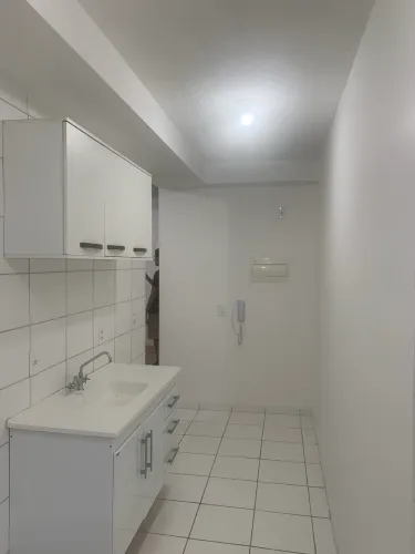 Aluguel de apartamento de 2 quartos em excelente localização - R$ 1.400/mês