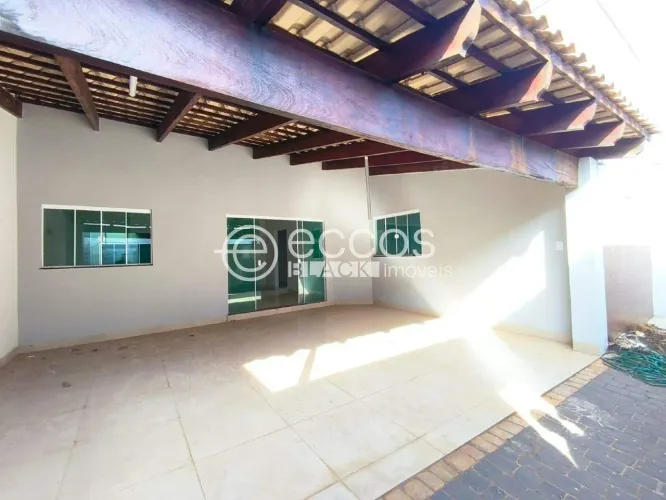 Casa para aluguel, 3 quartos, 3 suítes, 2 vagas, Granada - Uberlândia/MG