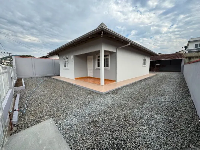 Casa com 2 dormitórios para alugar, 125 m² por R$ 3.500/mês - Água Verde - Blumenau/SC