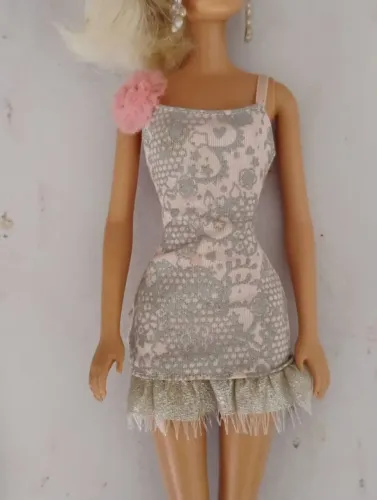 Vestido da Barbie Fashionistas
