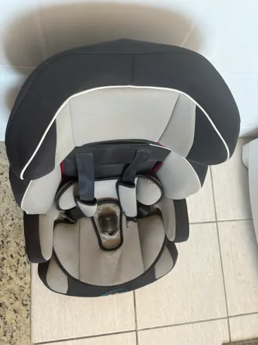 Cadeirinha para Carro Baby Style - 9 a 36 kg - Excelente Estado